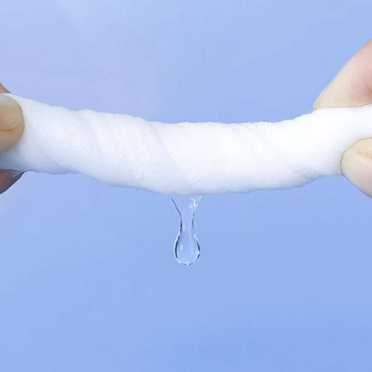 hand wet tissues